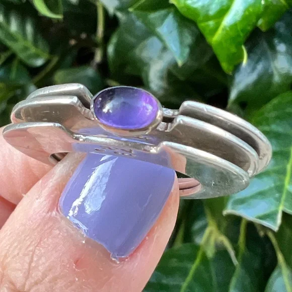 VINTAGE ARTISAN CRAFTED DESIGNER 925SS AMETHYST CABOCHON TRIPLE 3 RINGS UNIQUE